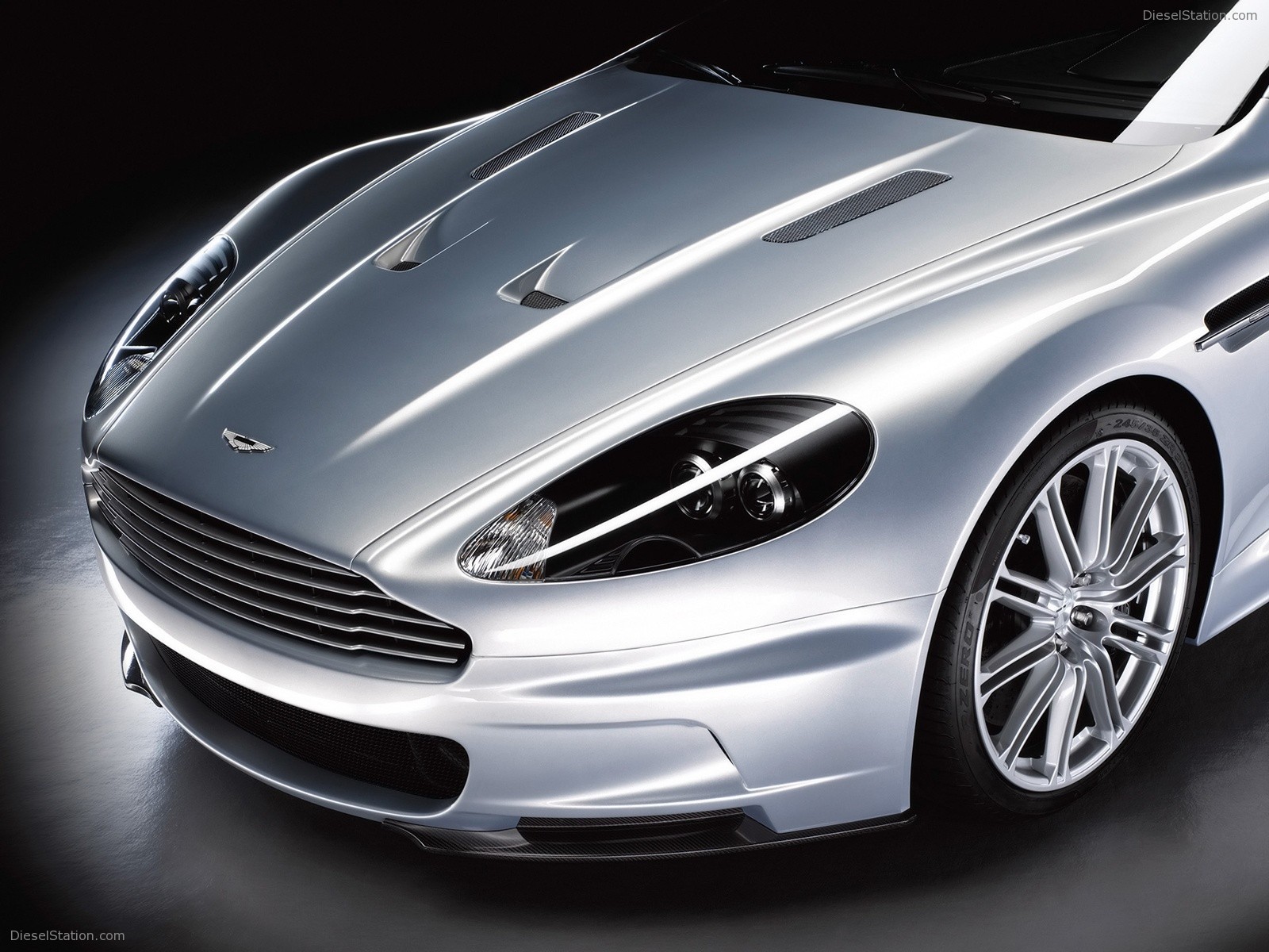 Aston Martin DBS